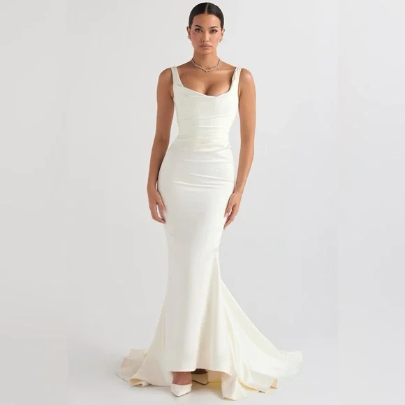 HOUSE‎ OF CB 'Emilie' Off White Satin Mermaid Bridal Gown NWOT size S - Picture 10 of 13